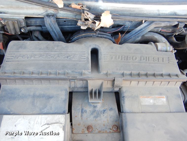 image for item KS9287 2003 Ford E450 Starcraft  shuttle bus