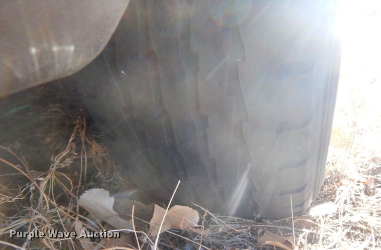 image for item KS9287 2003 Ford E450 Starcraft  shuttle bus