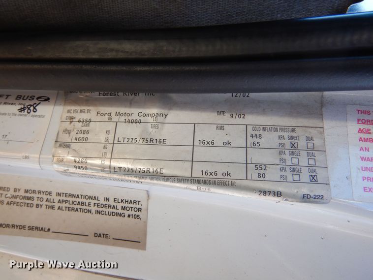 image for item KS9287 2003 Ford E450 Starcraft  shuttle bus