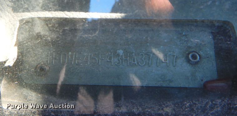 image for item KS9287 2003 Ford E450 Starcraft  shuttle bus