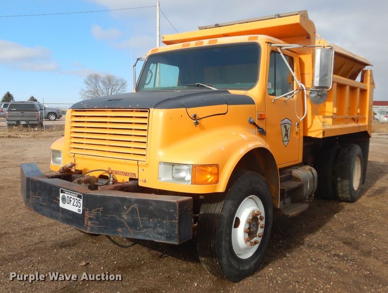 image for item MX9798 1991 International 4900  dump truck