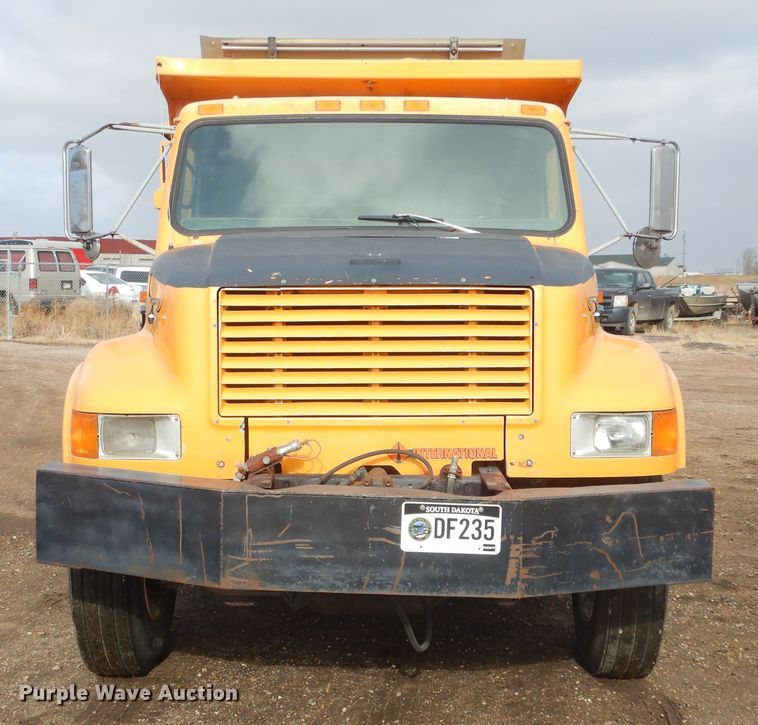 image for item MX9798 1991 International 4900  dump truck