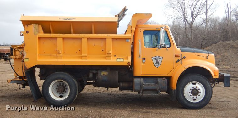 image for item MX9798 1991 International 4900  dump truck