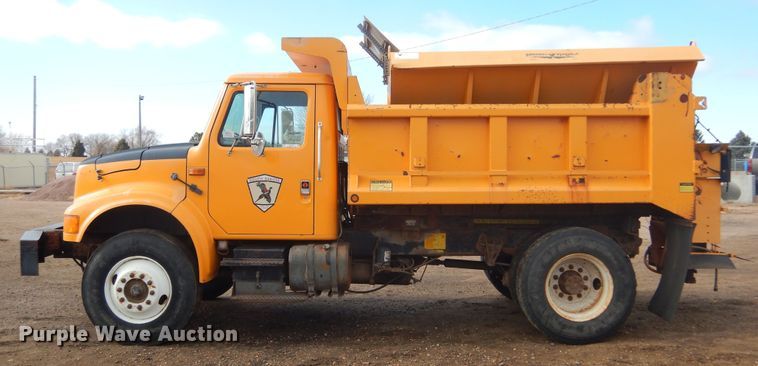 image for item MX9798 1991 International 4900  dump truck
