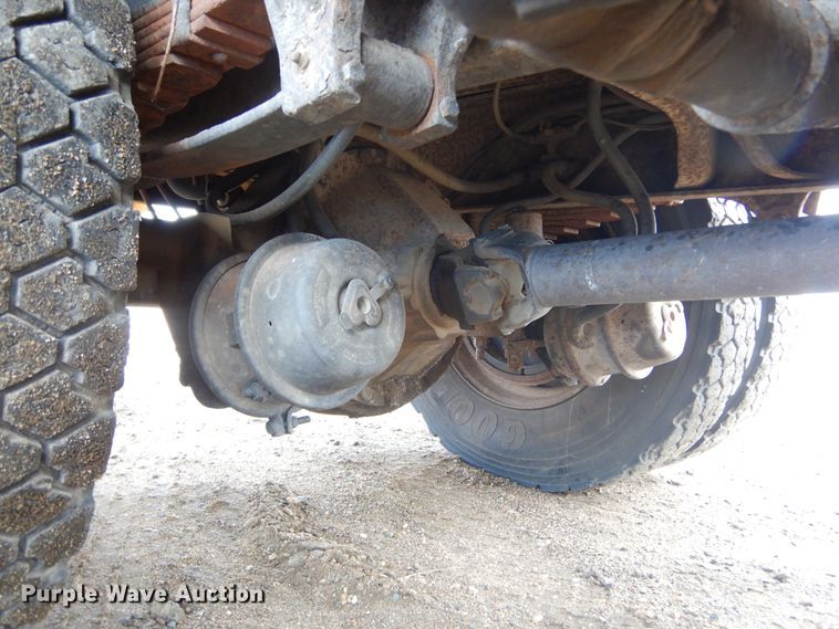 image for item MX9798 1991 International 4900  dump truck