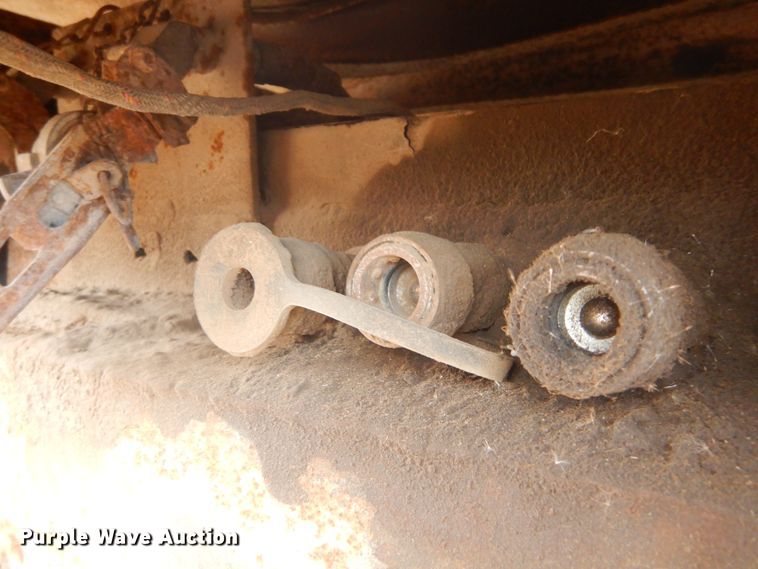 image for item MX9798 1991 International 4900  dump truck