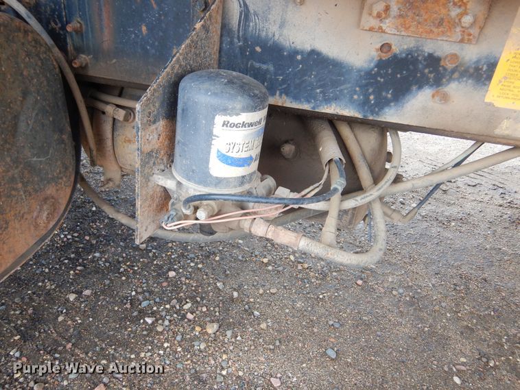 image for item MX9798 1991 International 4900  dump truck