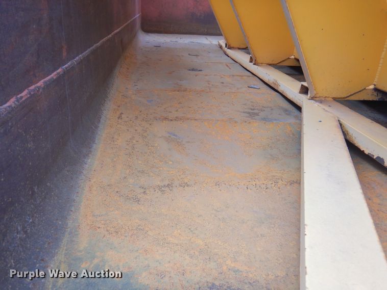 image for item MX9798 1991 International 4900  dump truck