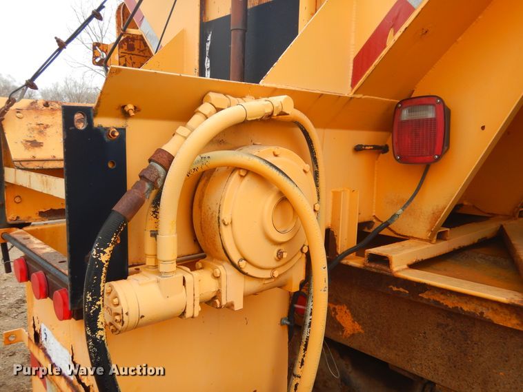 image for item MX9798 1991 International 4900  dump truck