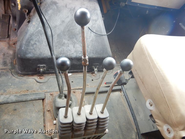 image for item MX9798 1991 International 4900  dump truck