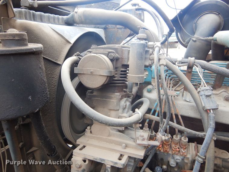 image for item MX9798 1991 International 4900  dump truck