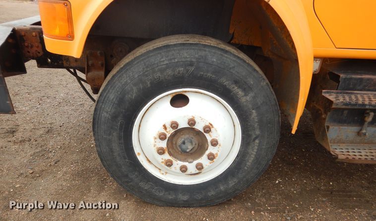 image for item MX9798 1991 International 4900  dump truck