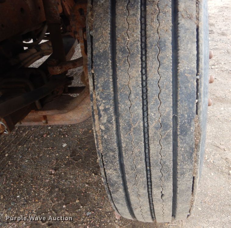 image for item MX9798 1991 International 4900  dump truck