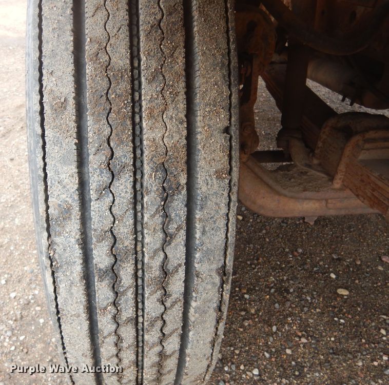 image for item MX9798 1991 International 4900  dump truck