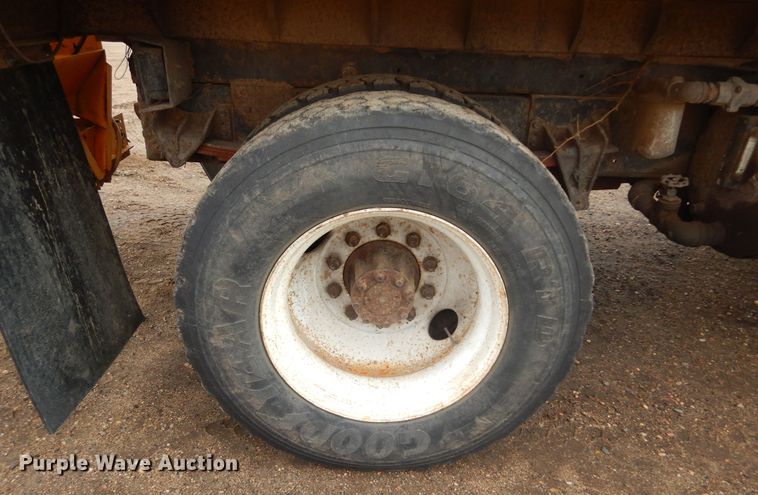 image for item MX9798 1991 International 4900  dump truck