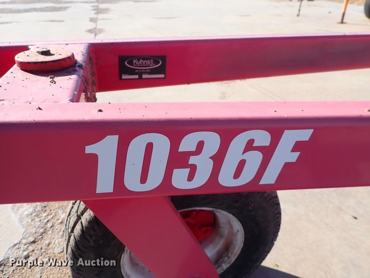 image for item DC4093 Kuhn 1036F  bale accumulator