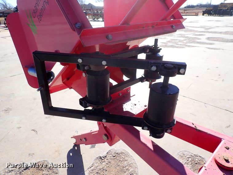 image for item DC4093 Kuhn 1036F  bale accumulator