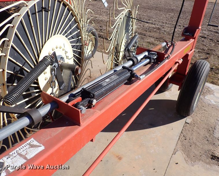 image for item DC4096 H&S 14/16  hay rake