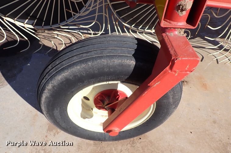 image for item DC4096 H&S 14/16  hay rake