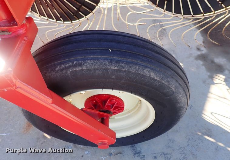 image for item DC4096 H&S 14/16  hay rake