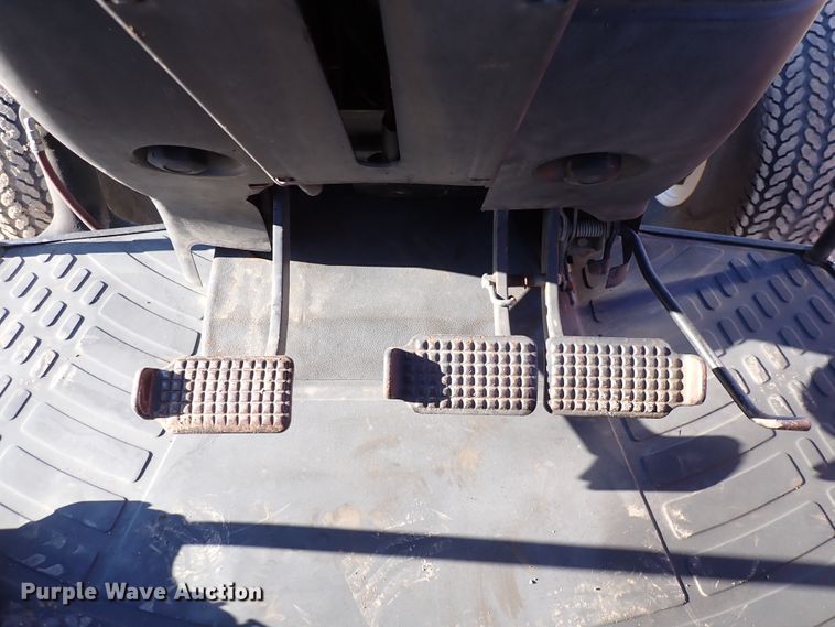 image for item DC4098 New Holland 4835  tractor