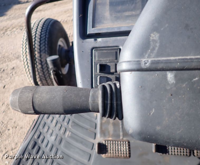 image for item DC4098 New Holland 4835  tractor