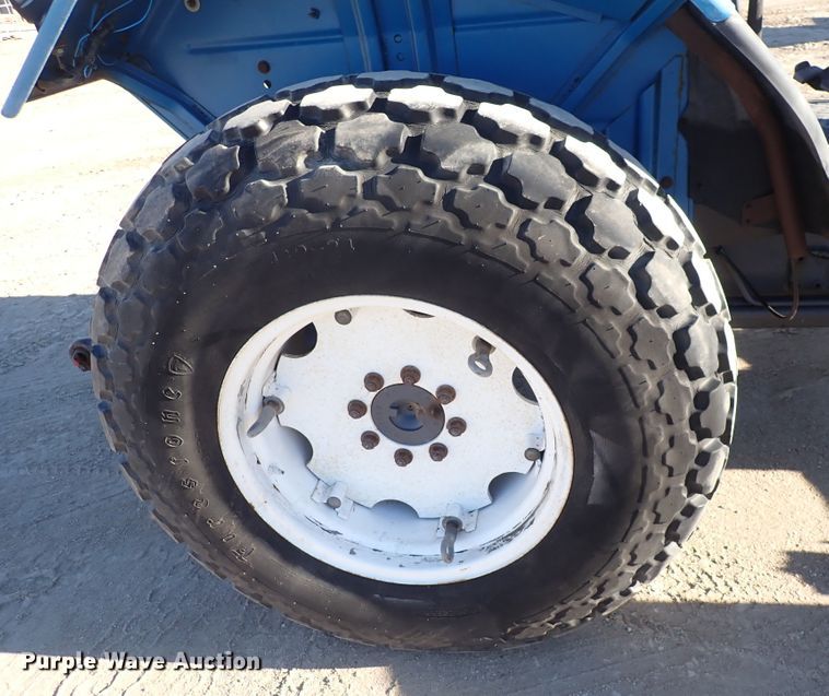 image for item DC4098 New Holland 4835  tractor