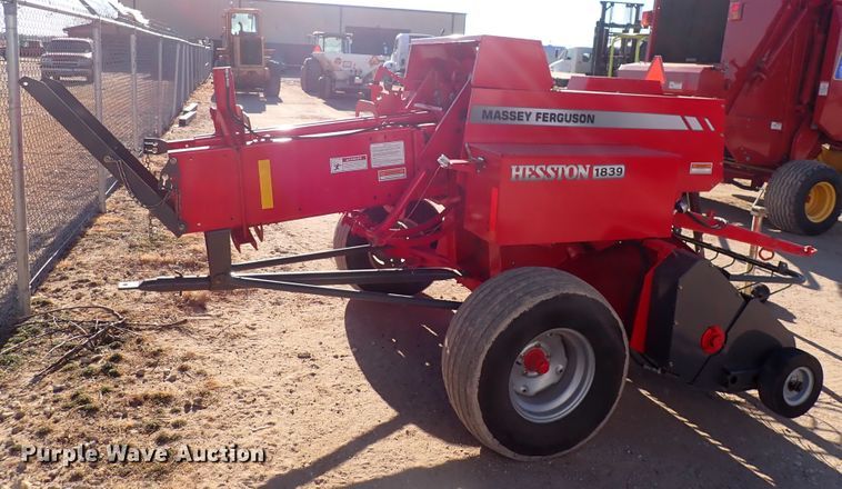 image for item DC4099 Hesston 1839  small square baler