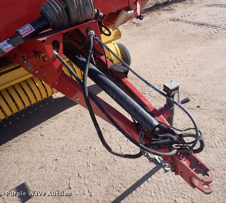 image for item DC4100 2014 New Holland BR7070  round baler