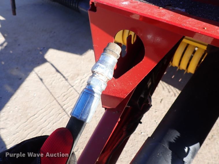 image for item DC4100 2014 New Holland BR7070  round baler