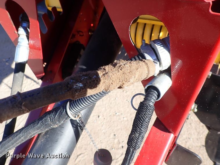 image for item DC4100 2014 New Holland BR7070  round baler