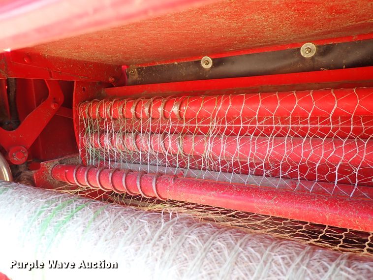 image for item DC4100 2014 New Holland BR7070  round baler