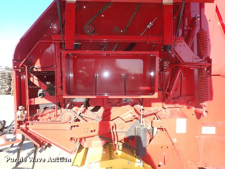 image for item DC4100 2014 New Holland BR7070  round baler