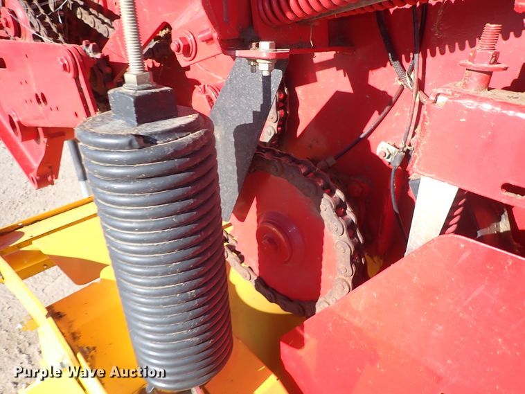 image for item DC4100 2014 New Holland BR7070  round baler