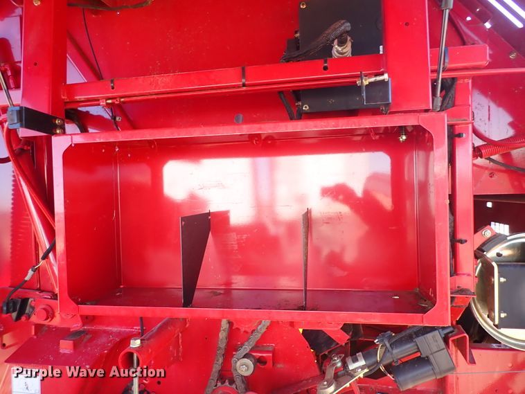 image for item DC4100 2014 New Holland BR7070  round baler