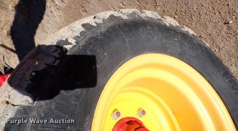 image for item DC4100 2014 New Holland BR7070  round baler