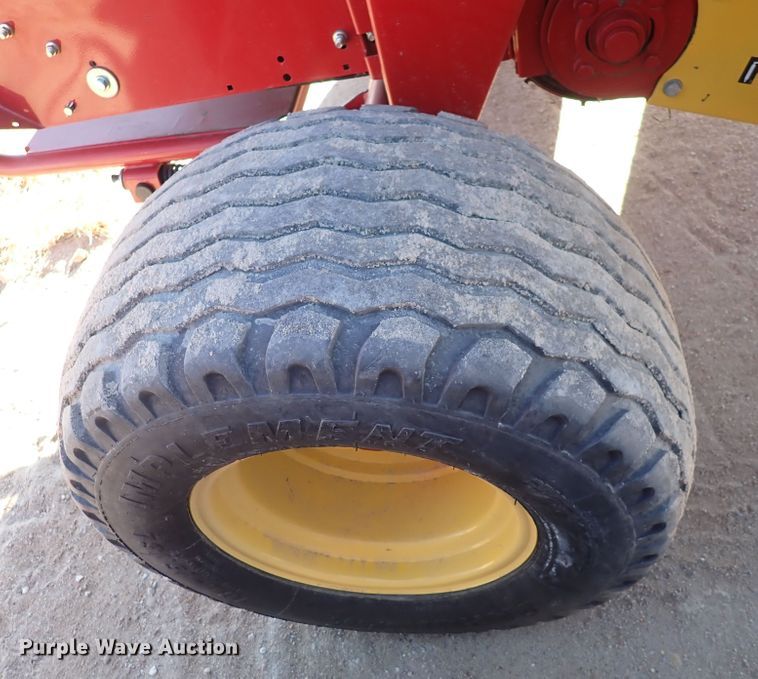 image for item DC4100 2014 New Holland BR7070  round baler