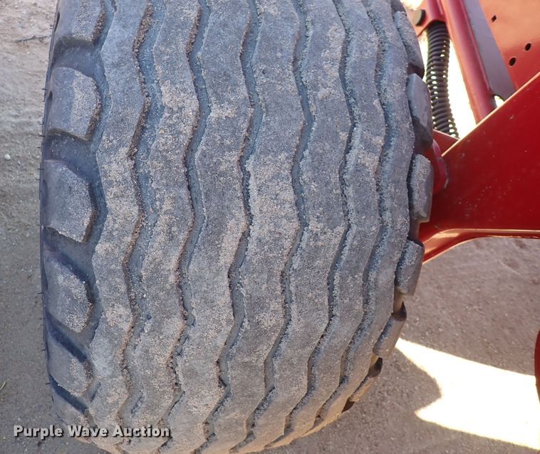 image for item DC4100 2014 New Holland BR7070  round baler