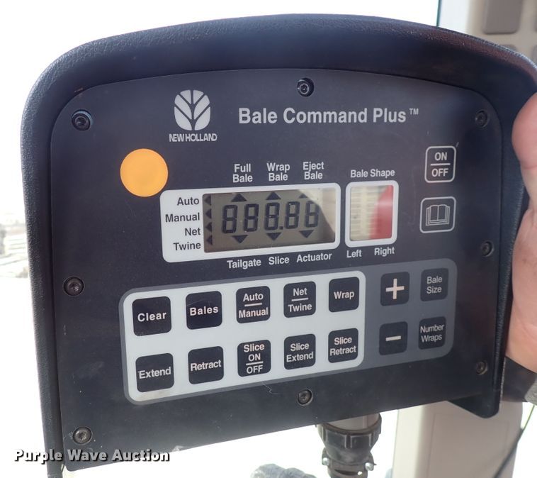 image for item DC4100 2014 New Holland BR7070  round baler