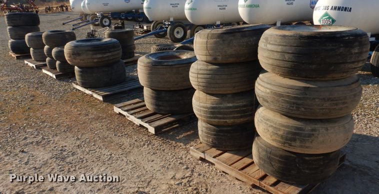 image for item DE7516 Tires