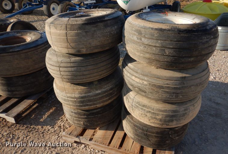 image for item DE7516 Tires