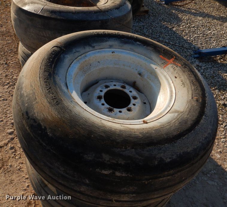 image for item DE7516 Tires