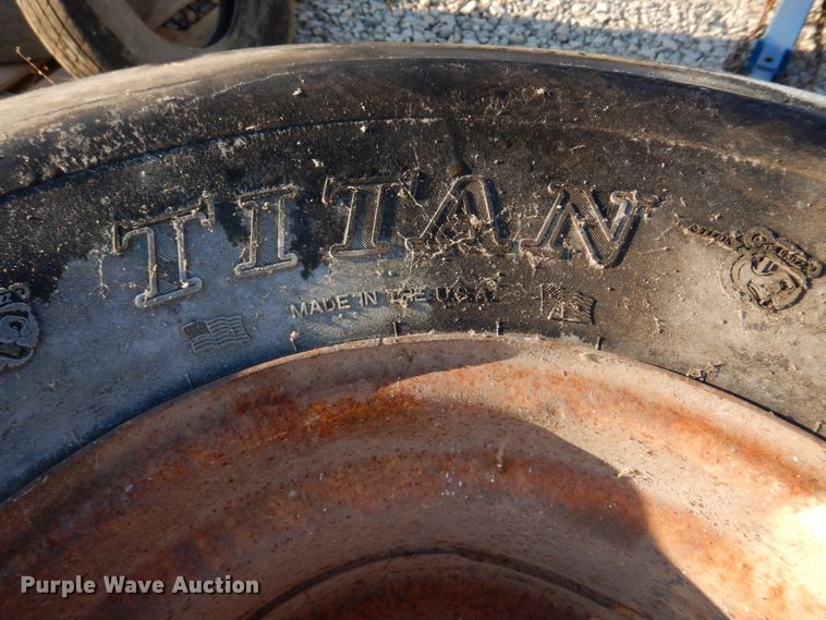 image for item DE7516 Tires