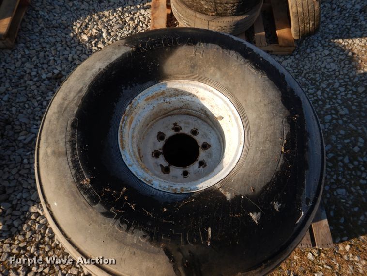 image for item DE7516 Tires
