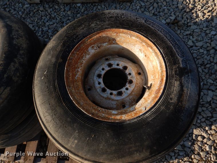 image for item DE7516 Tires