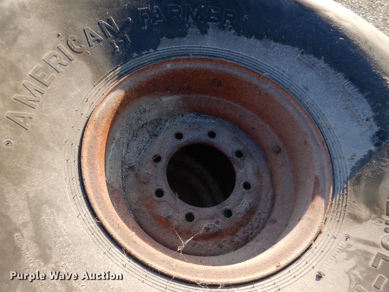 image for item DE7516 Tires