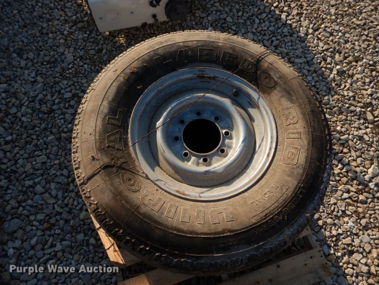 image for item DE7516 Tires