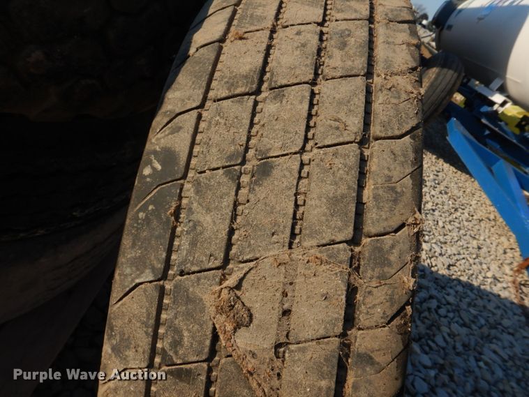 image for item DE7516 Tires