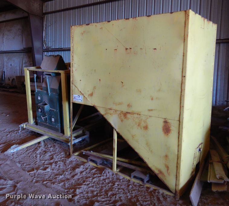 image for item DF0033 Ideal S1-0C  seed cleaner