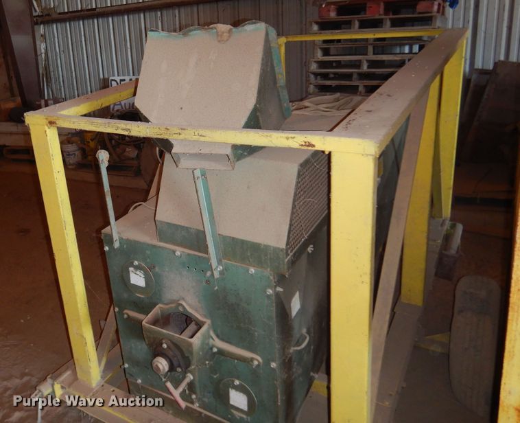 image for item DF0033 Ideal S1-0C  seed cleaner